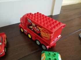 LEGO DUPLO 10846 &ndash; Disney Pixar Cars 3: Flo&rsquo;s Caf&eacute; , with many other Cars