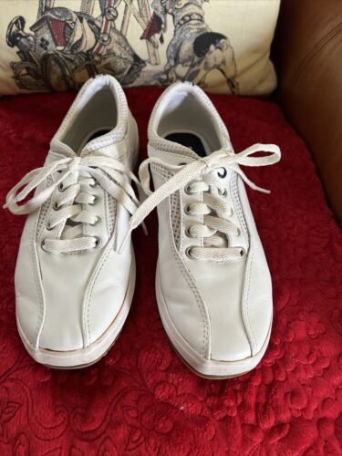 Vintage White Keds Leather Spirit Sneakers Tennis Shoes Size 7 Women’s