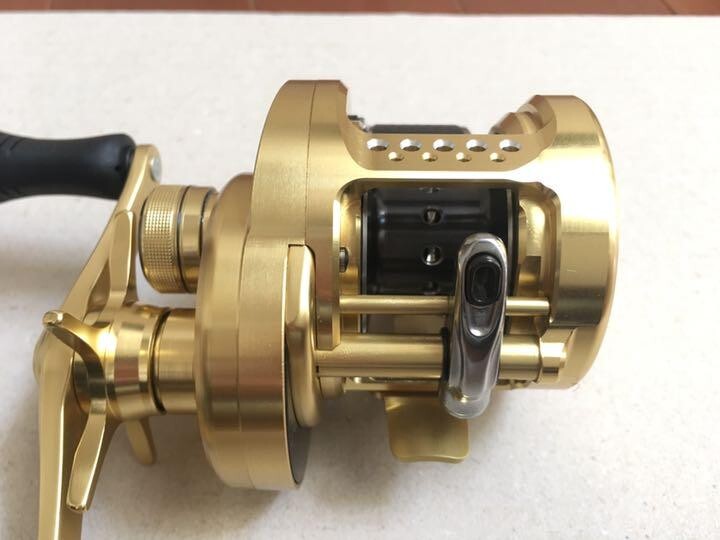 Shimano 15 CALCUTTA CONQUEST 200HG Right Bait Casting Reel from JP