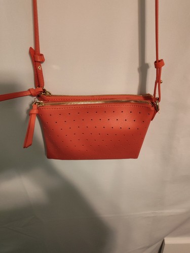 Old Navy 3 compartment Cross Body Bag- Coral- 8’’ X 6’’ - Photo 1 sur 5