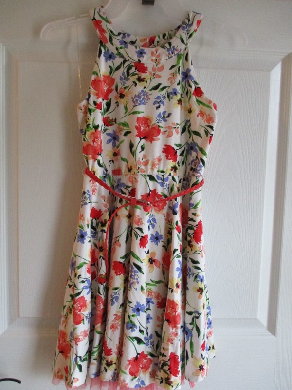 Girls Flower Dress With Belt Size 8
