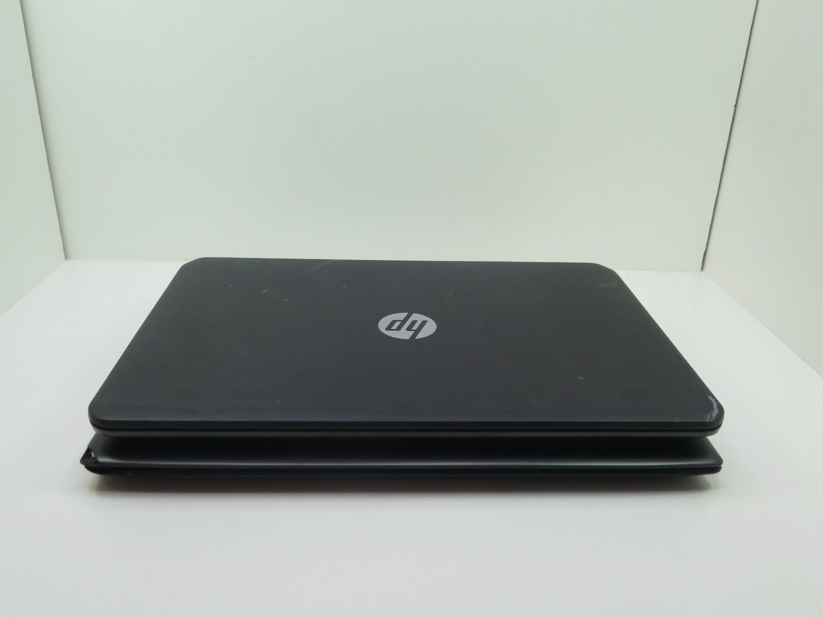 LOT TWO AS IS UNTESTED HP 260 G3 AND ACER E5-575G-57D4 REPAIR PARTS