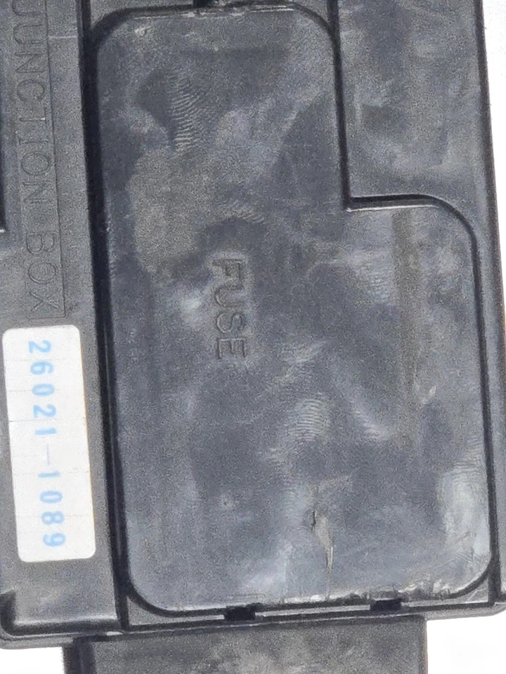 96-04 KAWASAKI VULCAN 1500 VN1500D CAIXA DE RELÉ DE FUSÍVEIS FABRICANTE DE EQUIPAMENTO ORIGINAL 26021-1089  - Imagem 3 de 4