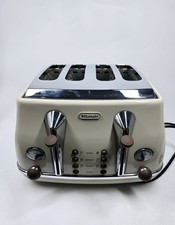 De'Longhi CTOV4003.BG 4 Slice Toaster Vintage Icona Defrost Function Crumb Trays