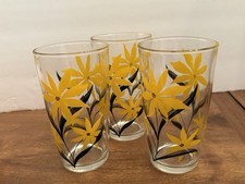 Vintage 1970s Yellow Daisy Drinking Glass Tumblers