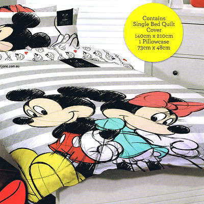 Mickey Minnie Mouse Disney Besties Single/Twin Bed Quilt