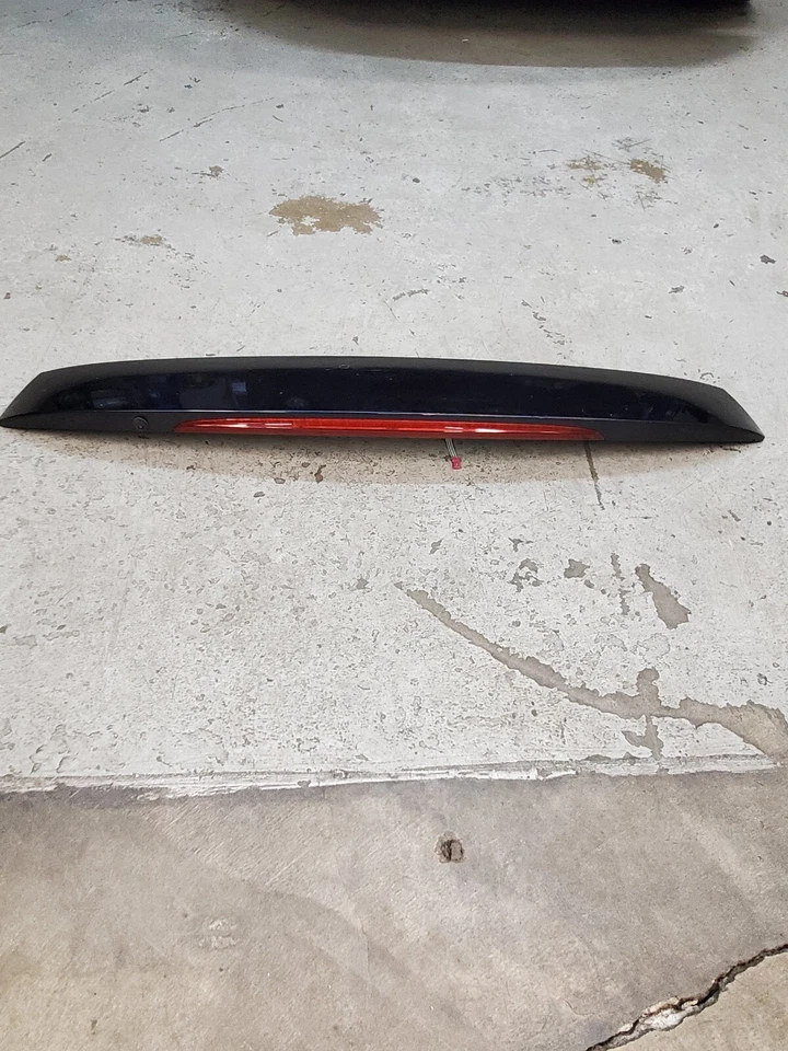 Alerón trasero BMW E46 323iT 325iT Touring Wagon 2000-05 tercera luz de freno original Foto 3 de 4