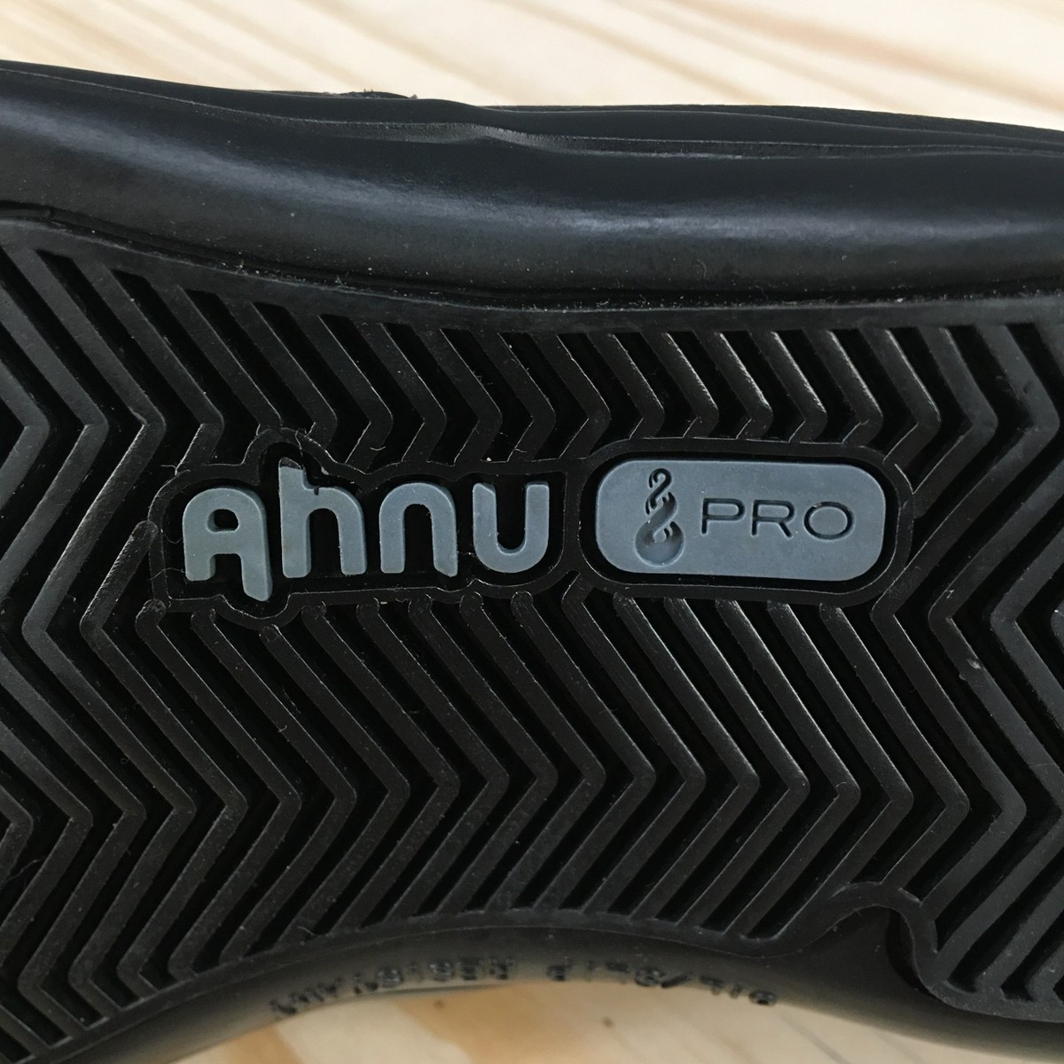 AHNU PRO Mens Black Leather Loafers Shoes Size 13M Ahnu Slip-On Womens 8.5 Black Penny Pro Loafers Leather  main image 3