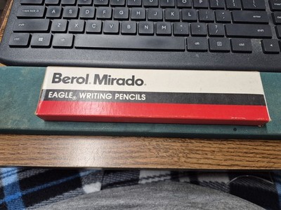 Vintage Berol Mirado Eagle Writing Pencils 174-2 1/2 MED Original Box 10 pencils
