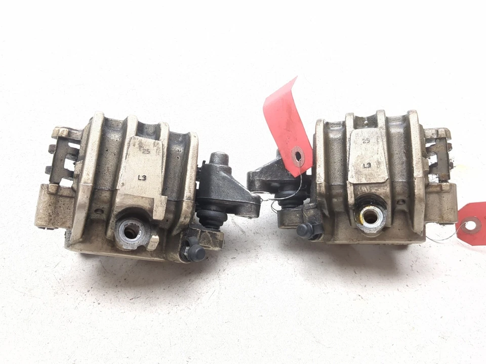 01-06 Juego de pinzas de freno delanteras honda cbr600 f4i Foto 2 de 4