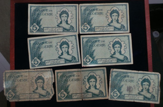 Algerien 7 x 5 Francs Banknoten. ( 2 x A/UNC). Alles datiert 16.11.1942 & Pick # 91.