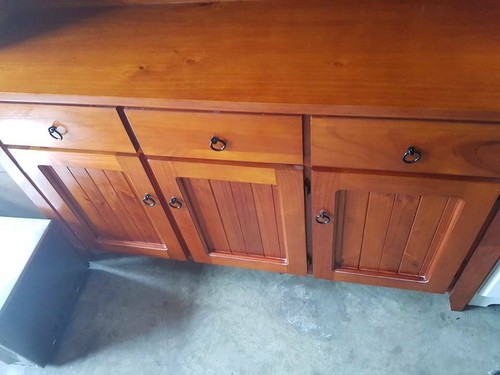 Kitchen Buffet - Wooden/Leadlight Highlights - Picture 3 of 5