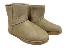 BNWT Ladies Target Brand Size 9 Smart Mushroom Sidney Style Short Slipper Boots