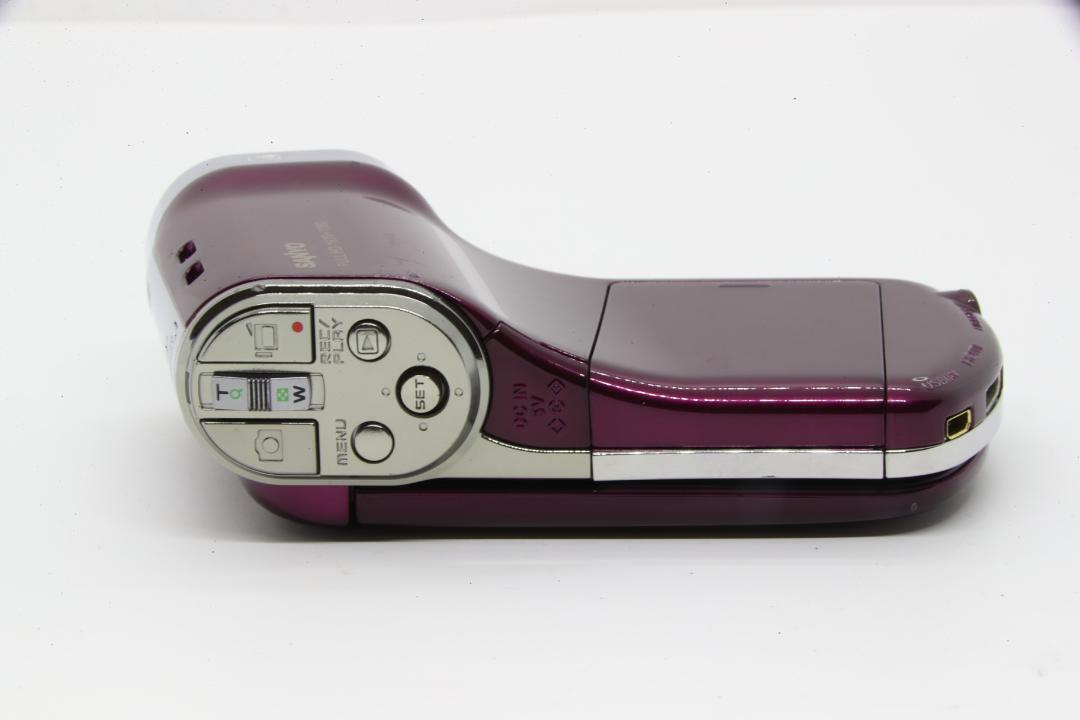 SANYO Xacti DMX-CG110 Wine Red 14.3 MP Digital Movie Camera SANYO Xacti DMX-CG110 Wine Red 14.3 MP Digital Movie Camera