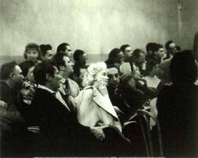 Marilyn Monroe in class Poster 50 x 40 cm
