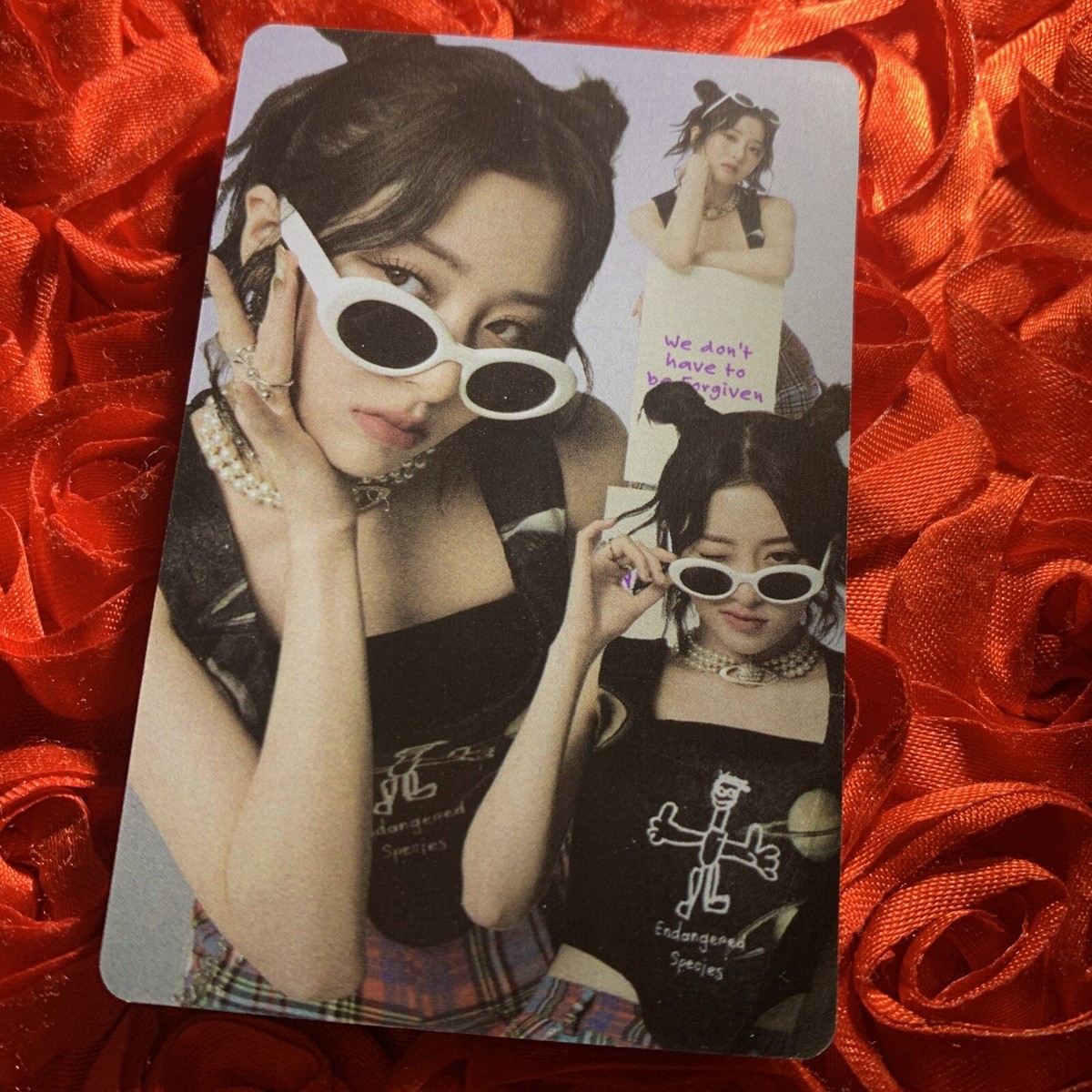 YUNJIN LE SSERAFIM T Blue Edition Celeb K-pop Girl Photo Card