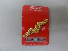 GENUINE US MILITARY BADGE US NAVY SUBMARINE SUPPLY REGULATION SIZE GOLD COLOR