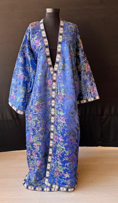 Vintage Uzbek Silk Chapan Kaftan   Hand Embroidered Traditional Kimono / Kaftan