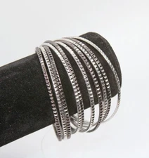 Multi Band Bangles Bracelet Fashion Costume Jewelry Black/Silver Tone jx25 New