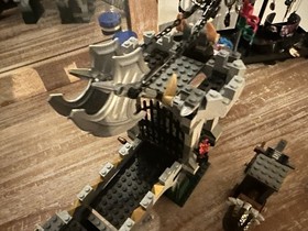 LEGO 8822 Castle Knights Kingdom Gargoyle Bridge 95% Complete Set vintage