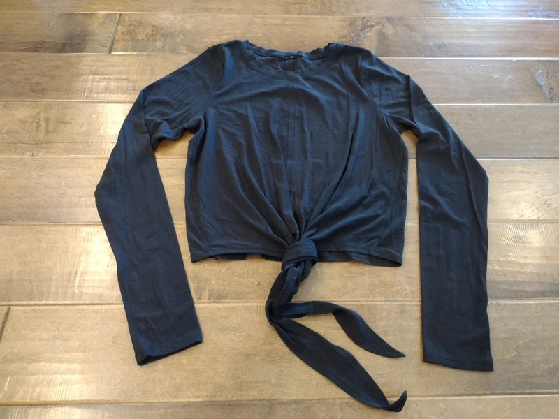 lululemon long-sleeve waist length tied shirt