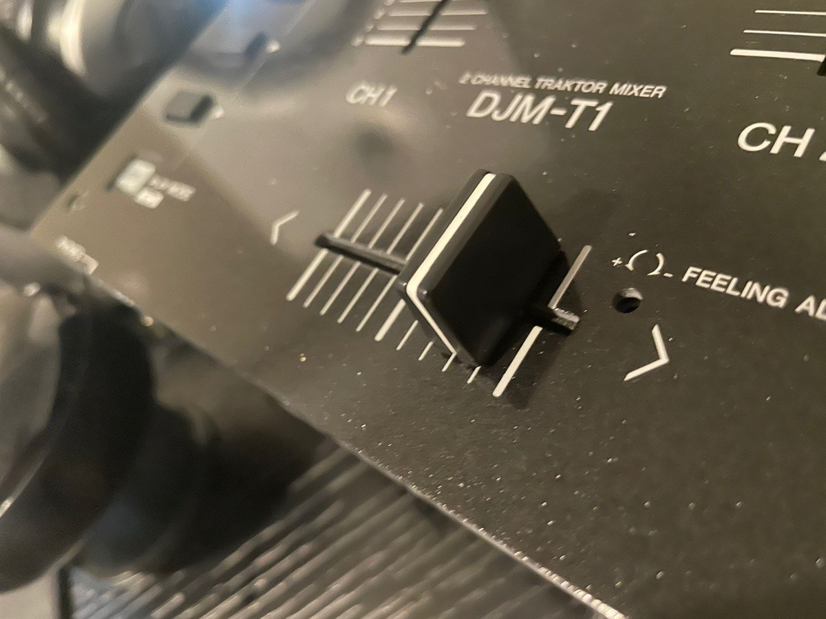 Pioneer DJM-T1 DJ Mixer for Traktor Scratch Pro | eBay