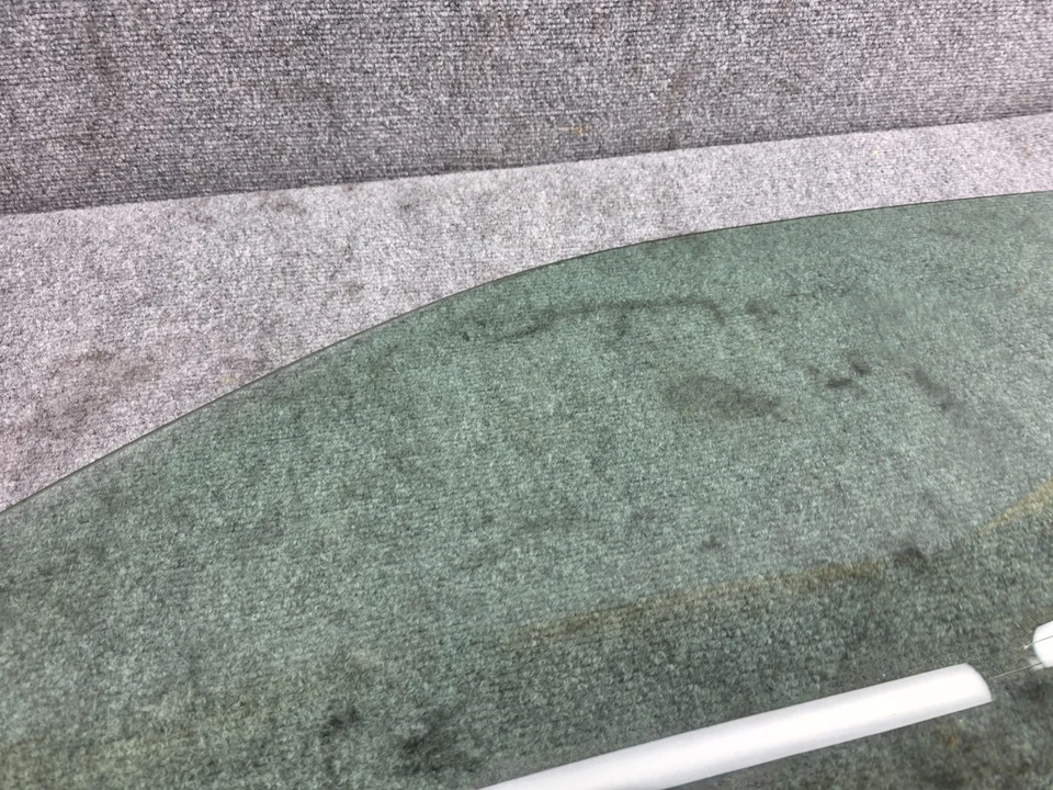 2001-2006 LEXUS LS430 OEM FRONT LEFT DRIVER DOOR WINDOW GLASS - Image 4 of 4