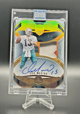 2024 Panini Eminence Hall of Fame Gold Dan Marino /5 Patch Auto Dolphins