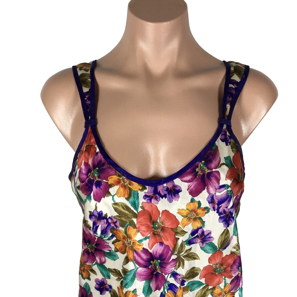 Camisón de Colección Años 90 Adonna Rojo Satinado Correa Ancha Floral Dobladillo Redondeado S Sissy Brillante Foto 3 de 4