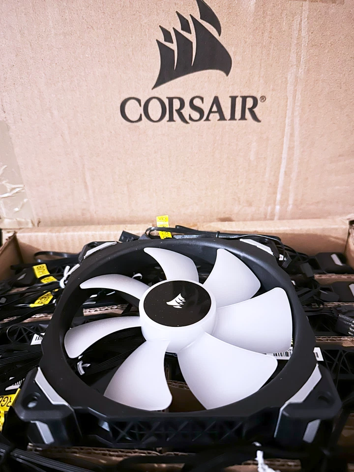 31-004897 Corsair 140 мм RGB LED вентилятор 12VDC 0.202A ML140 Pro магнитная левитация - Изображение 4 из 4