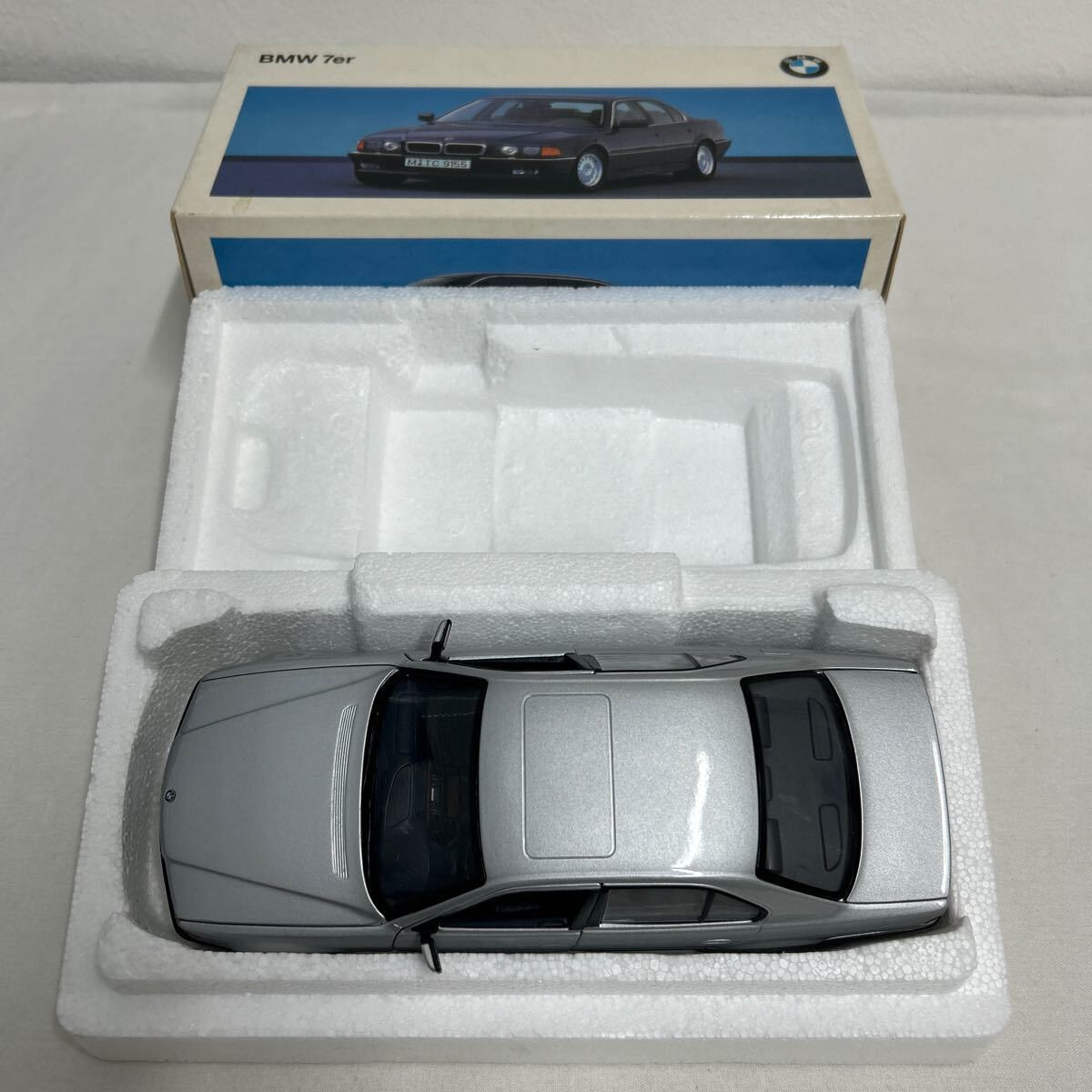 Bmw Pma 1/24 740I 1994 7 Series Silver E38 Minichamps Dealer Bmw Pma 1/24 740I 1994 7 Series Silver E38 Minichamps Dealer