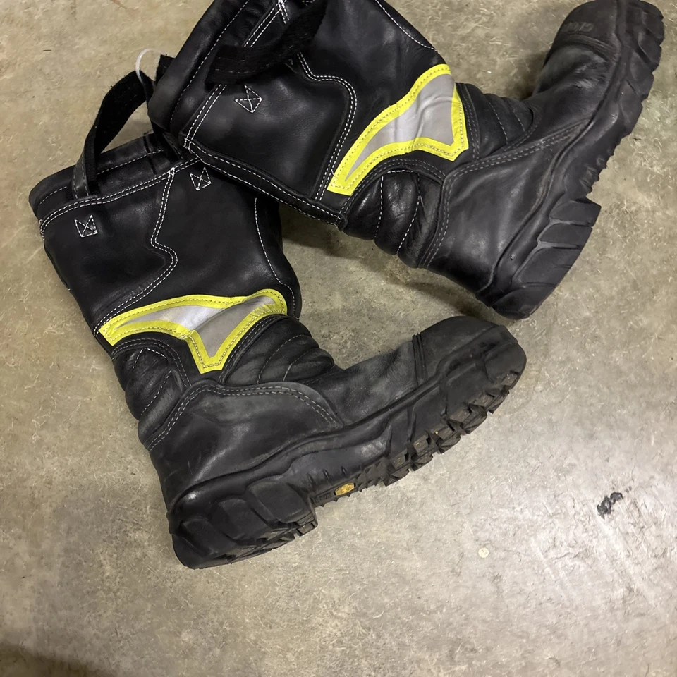 BOTAS CONTRA INCENDIOS ESTRUCTURALES PULL-ON GLOBO 5 XW MFG 2022!  EXCELENTE’ Foto 2 de 4