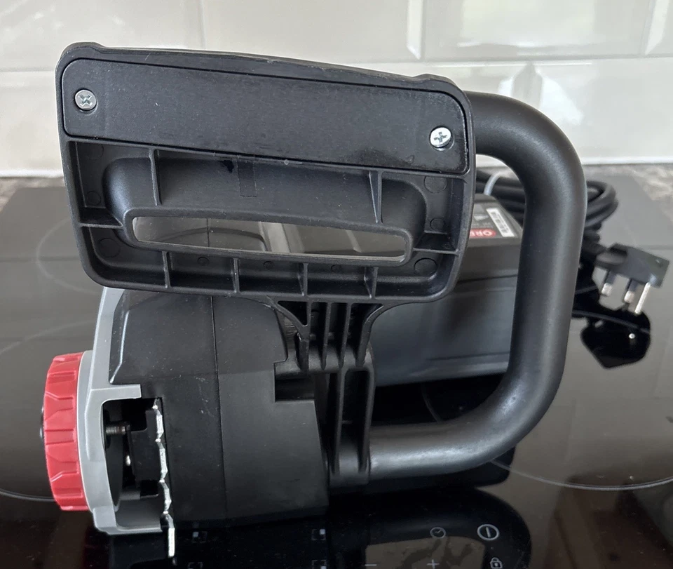 Oregon Electric Chainsaw CS1400 2400 W , Powerful Corded Saw 16” Inch READ DESC - Image 2 of 4