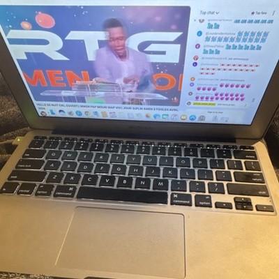 Apple MacBook Air 13'' Laptop Intel Core i5 SSD Silver Bluetooth Wi-Fi Webcam