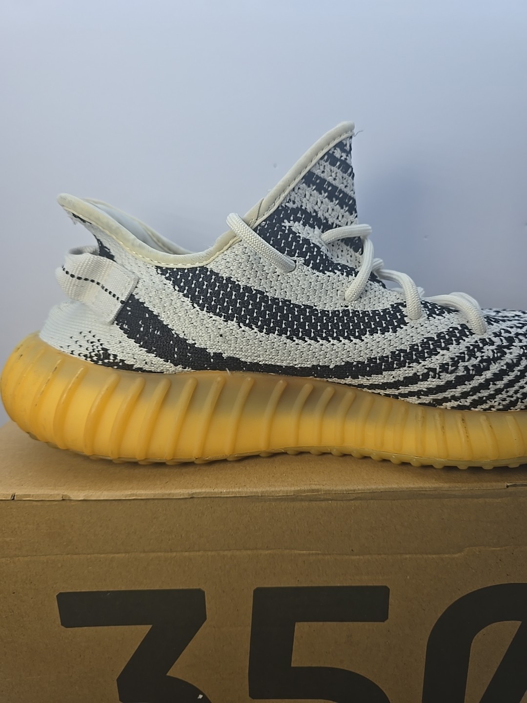 Yeezy Boost 350 V2 Mens 12 Shoes White Black Red Zebra Adidas Art CP9654  thumbnail 3