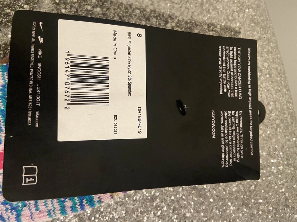 NUEVO Nike Elite Baloncesto Dri-Fit Logo 1 Par Calcetín Talla 4-6 Pequeño Cáncer de Mama Foto 4 de 4