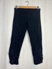 Lululemon Womens Size 8 Black Soft Below Knee Scrunch Leggings Capri