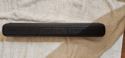 Pittsburgh Professional 1/2-inch Drive Click Type Torque Wrench 10 to 150 LBS - Picture 2 of 3