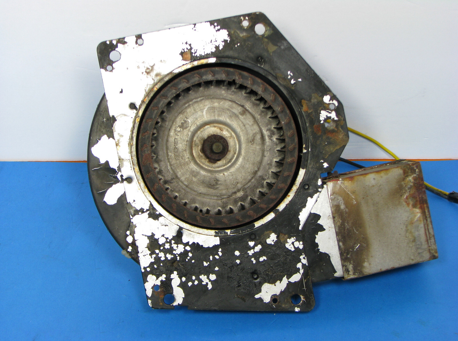 FASCO 70219733 FURNACE DRAFT INDUCER BLOWER MOTOR ASSEMBLY 208-230V 3000RPM .5A