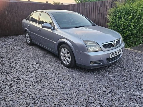 Vauxhall Vectra 1.8 - Picture 1 of 12