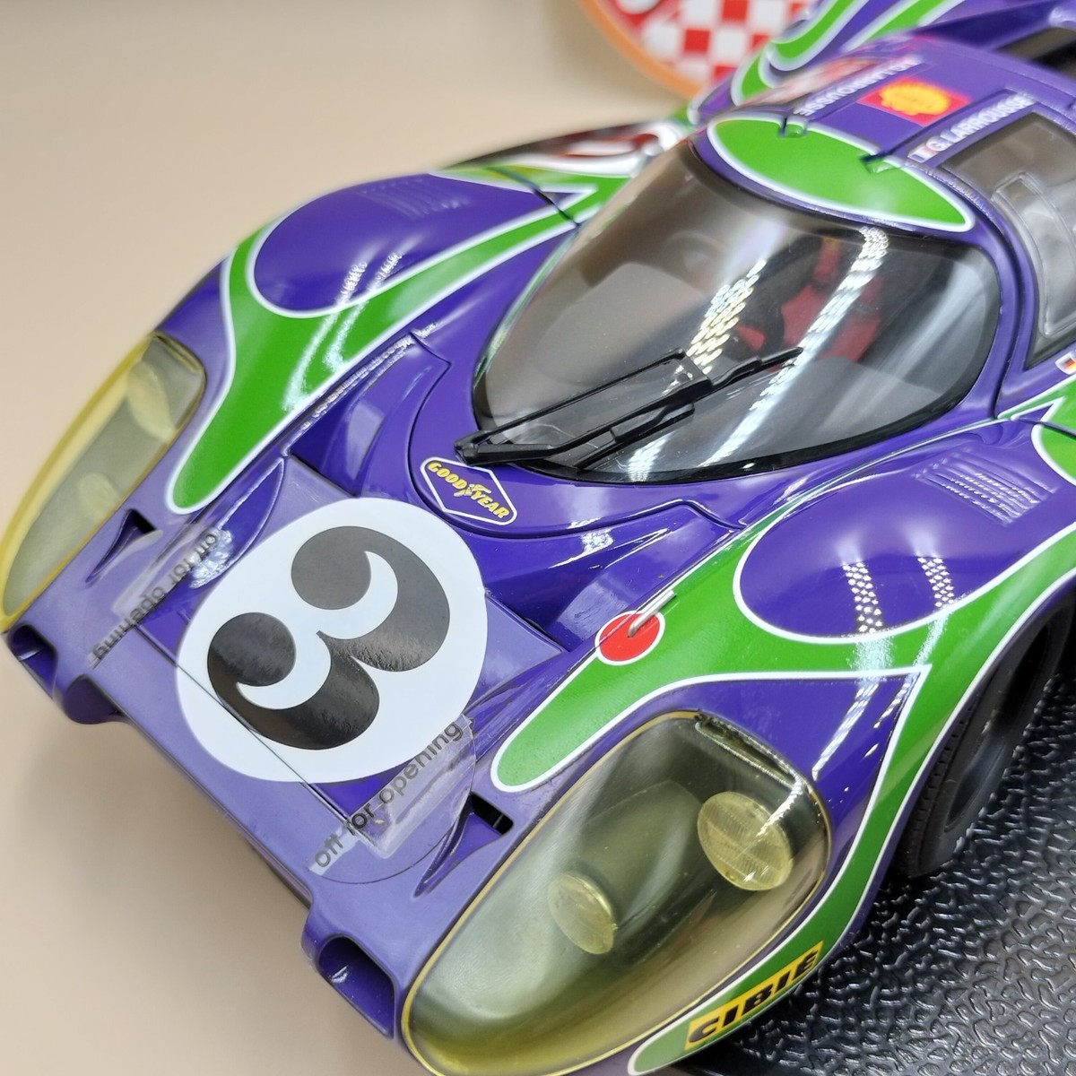 AUTOart 1/18 Porsche 917 Long tail 917 LH LeMans 1970 Larrousse #3