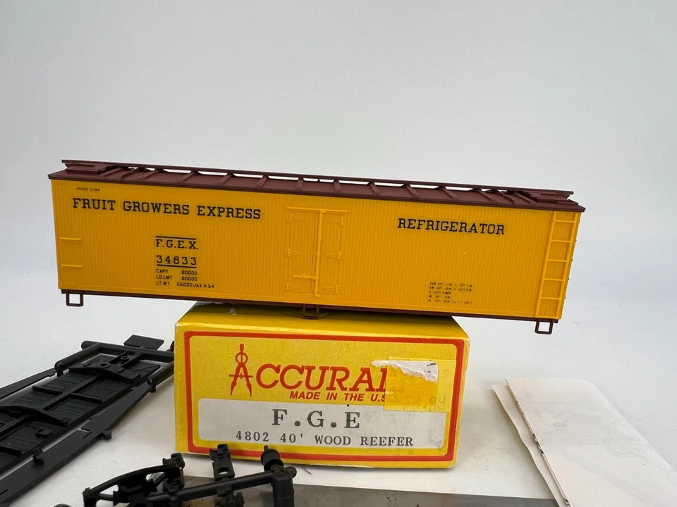 Accurail #4802 F.G.E 40' Wood Reefer Unassembled Kit w/ Box - Image 2 of 4