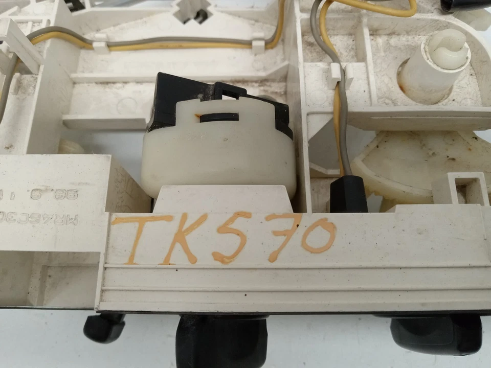 1998 - 1999 MITSUBISHI MONTERO SPORT TEMPERATURE CONTROL UNIT OEM, 655-50872B - Image 3 of 4