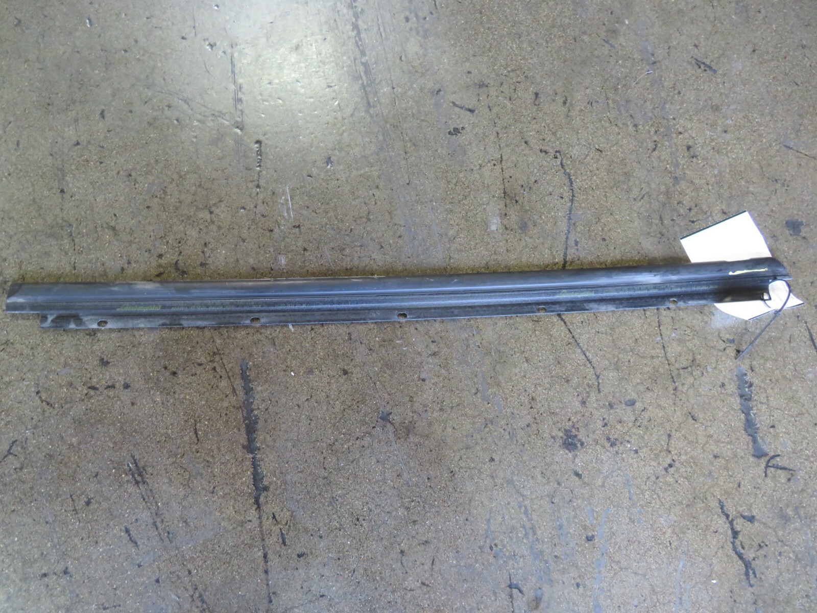 Lamborghini Gallardo Spyder, RH, Right, Outer Glass Scraper, Used, P/N 407837478
