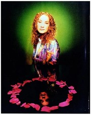 Joan Osborne Signed Roses Autographed 8x10 Photo