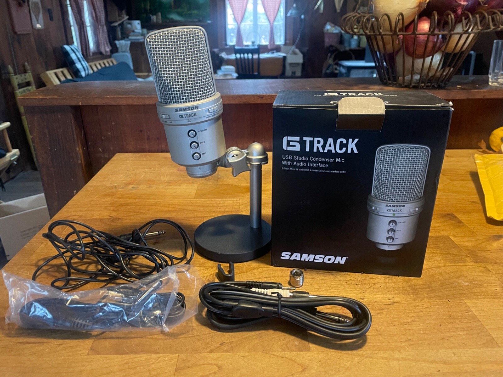 Samson G-Track Pro Studio USB Microphone w/ Built in Audio Interface Sealed