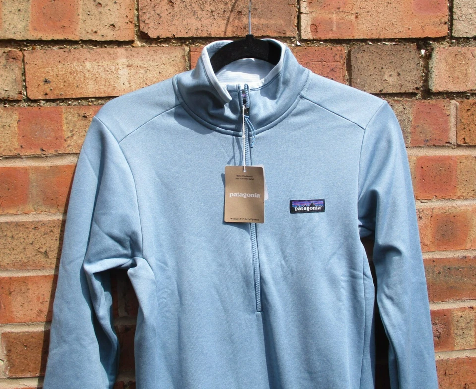 Ladies Patagonia Womens R1 Daily Half Zip Plume Grey Steam Blue, Medium 36" BNWT - Image 2 of 4