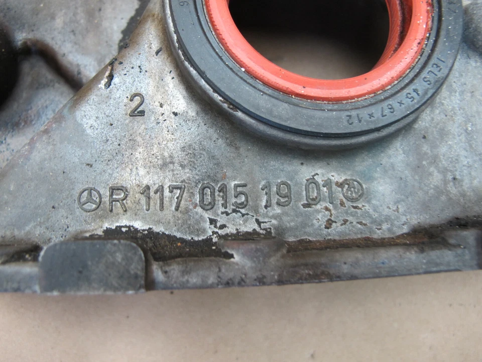 🥇86-91 MERCEDES W126 560SEL ENGINE TIMING COVER R1170151901 OEM - Image 3 of 4