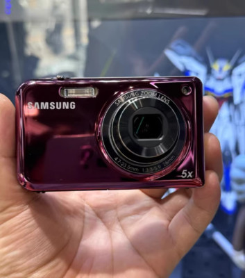 Samsung PL170 16.1MP 5x Optical Zoom Dual Screen LCD Selfie