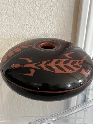 Native American Pottery by Artists Glenis and Bert ''Dine   Navajo Seed Pot